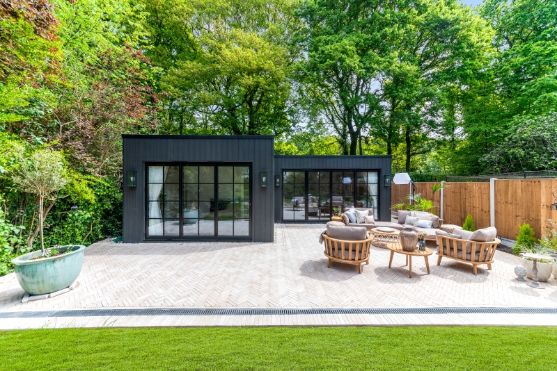 2 bedroom garden annexe in essex