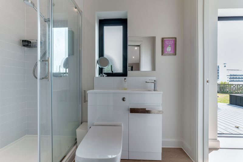 self-contained garden annexe kent