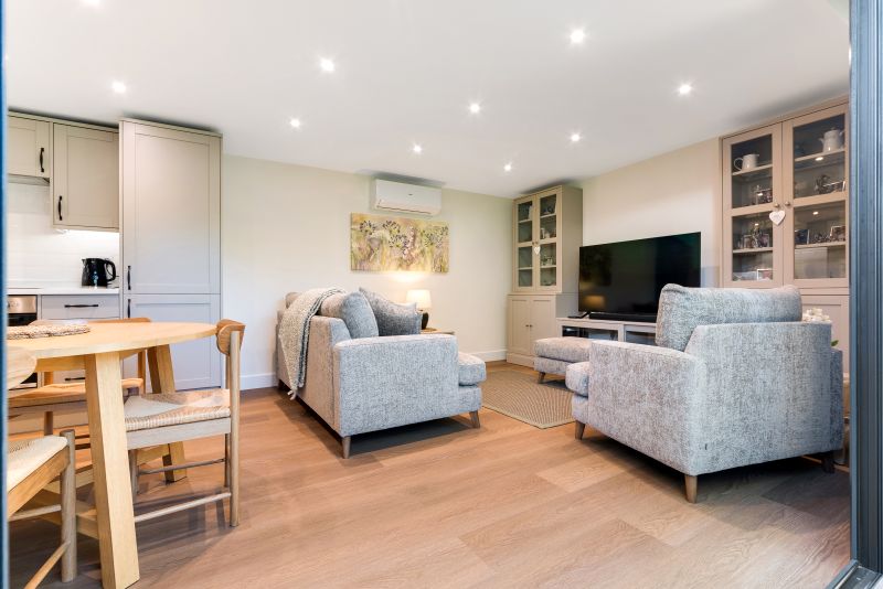 luxury garden annexe london