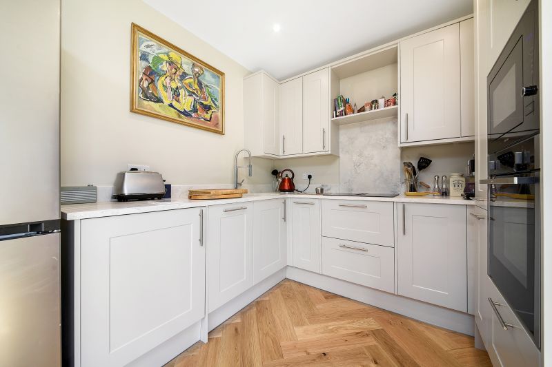 l-shaped garden annexe london