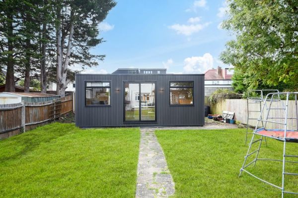 Small garden annexe
