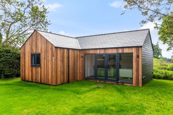 Bespoke garden rooms from Hawksbeck Annexes