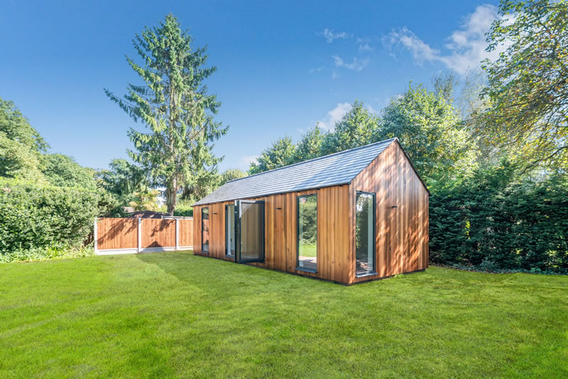 garden annexe with pitched roof